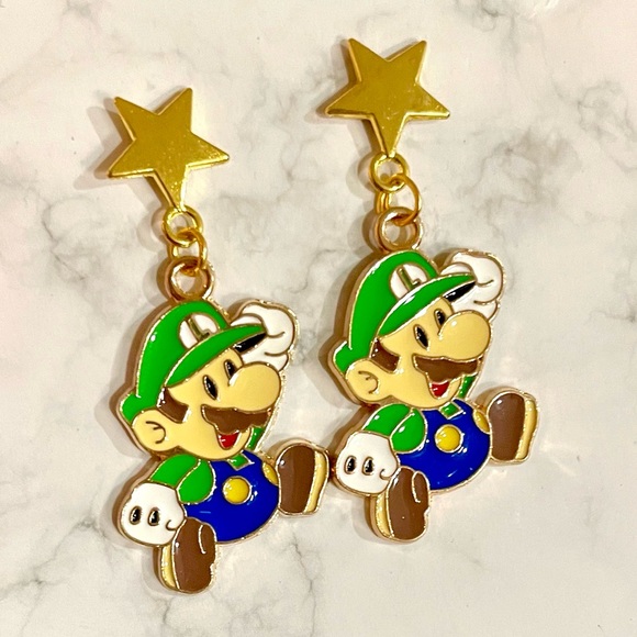 Luigi Star Dangle Earrings - Picture 1 of 3